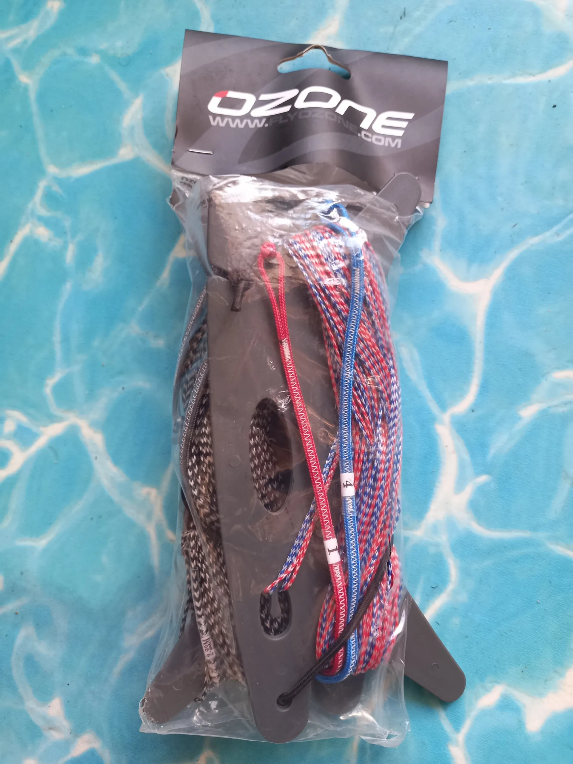 Set of 4 Kite 23m Ozone lines (500kg/300kg) 1 Set of 4 Kite 23m Ozone lines (500kg/300kg)